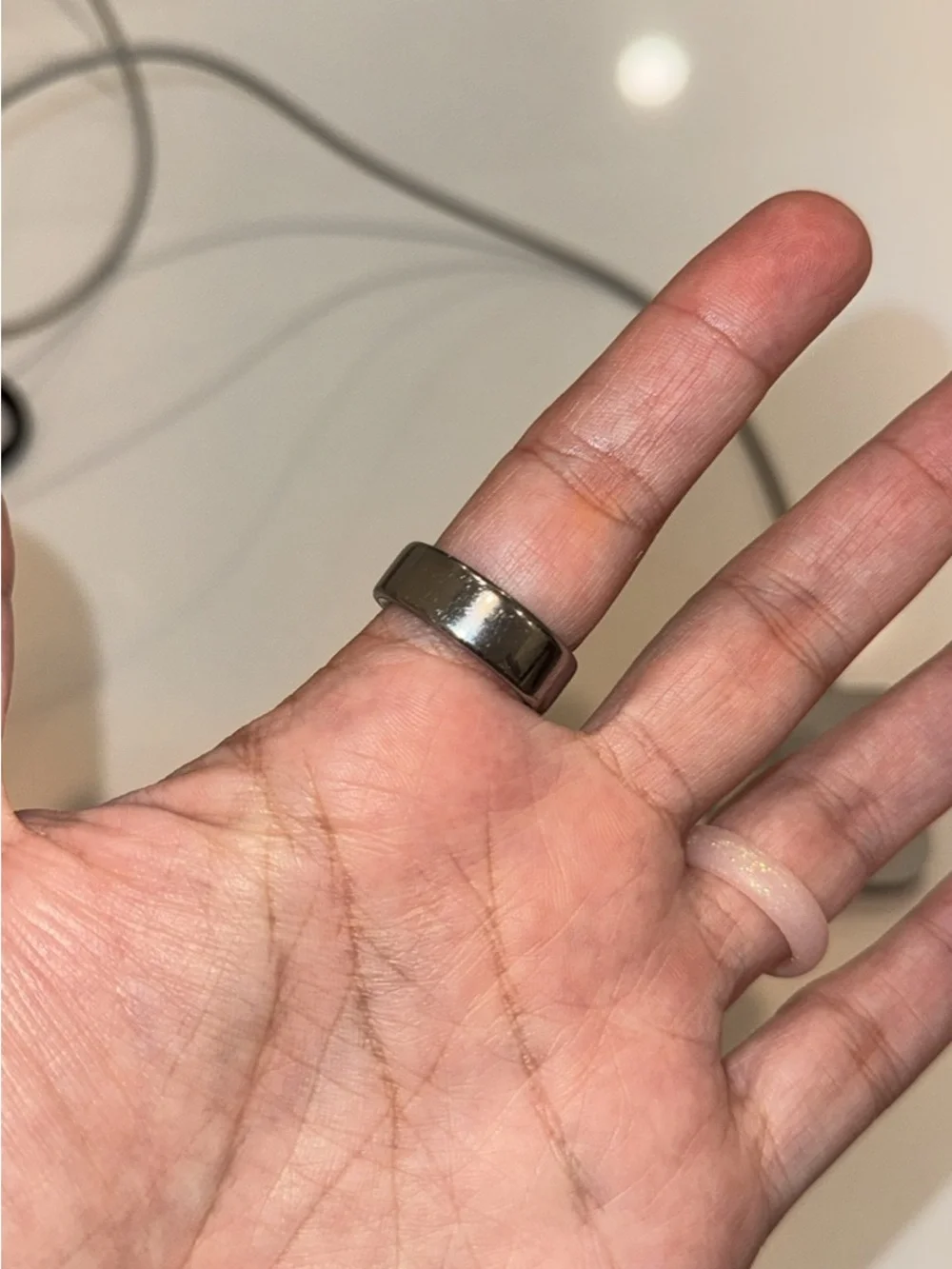 Oura Ring 4 – Silver – Size 10 + Original Charger